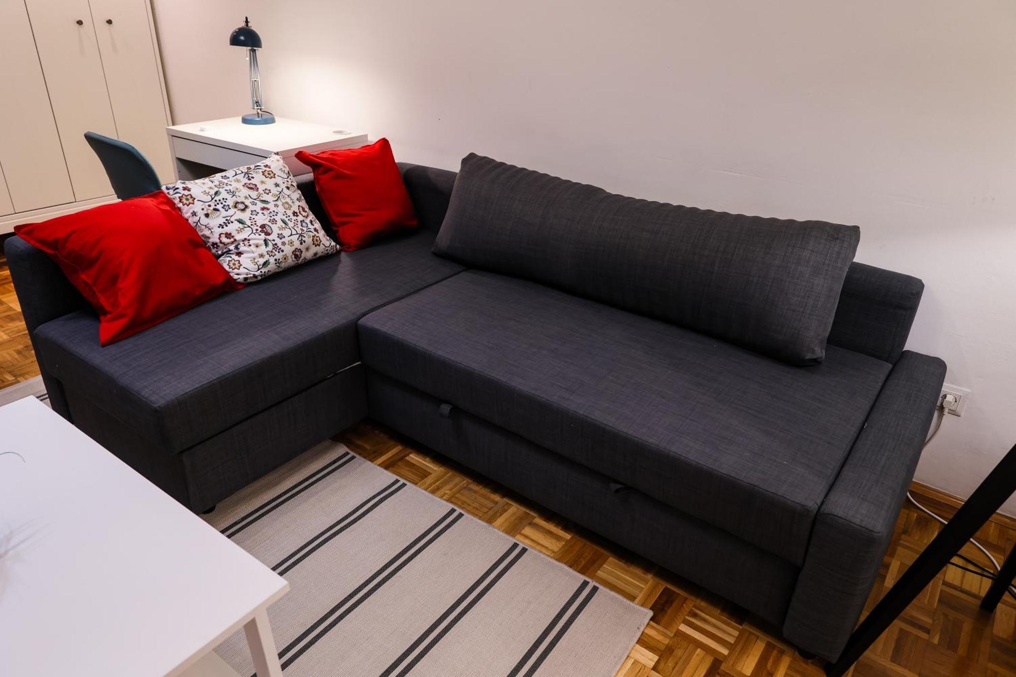 Apartma The *
